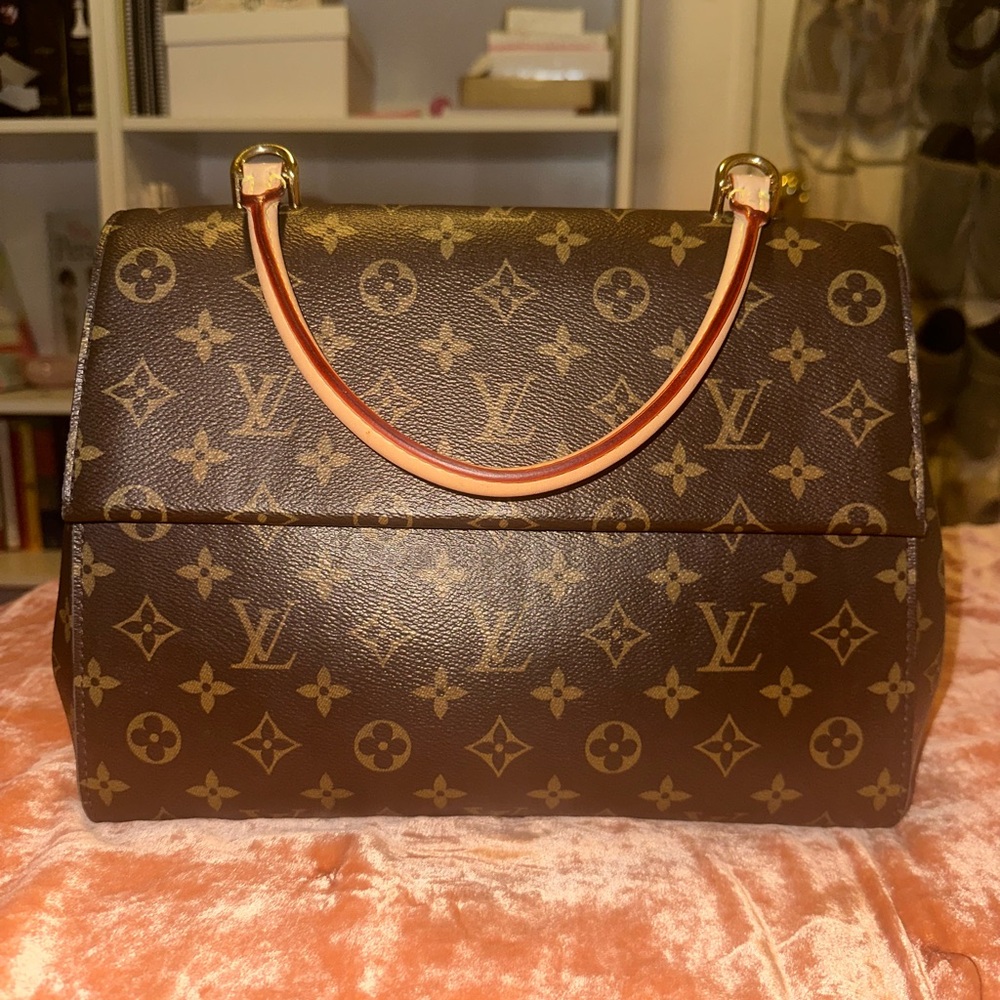 Louis Vuitton Cluny MM Brown Monogram Shoulder Bag